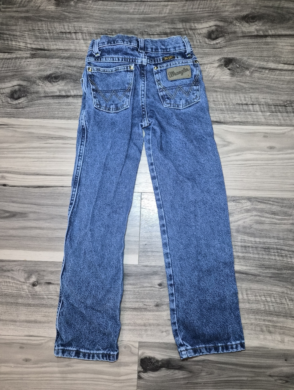 Wrangler Relaxed Fit Jeans - Light Blue Wash Kids 9 Slim